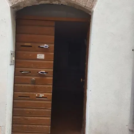 Via Della Posterna